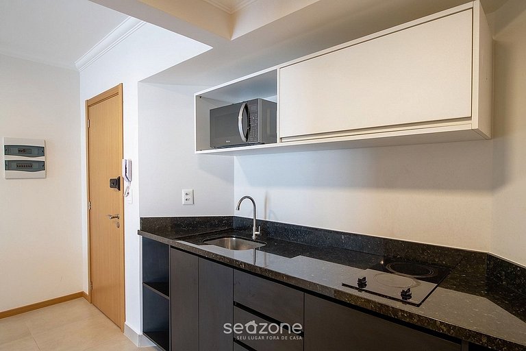 Apto em prédio no Centro de Blumenau UNE1105