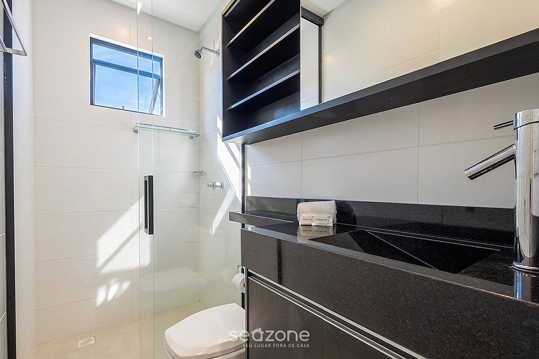 Apto em prédio c/ vista p/ Lago na Fazenda LMR0902