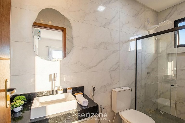 Apto em Cond. c/ Piscina e Vista Mar ALM0009