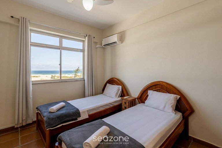 Apto em Cond. c/ Piscina e Vista Mar Braga SRB0101