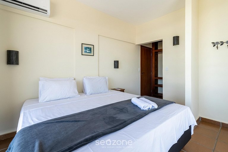 Apto em Cond. c/ Piscina e Vista Mar Braga SRB0101