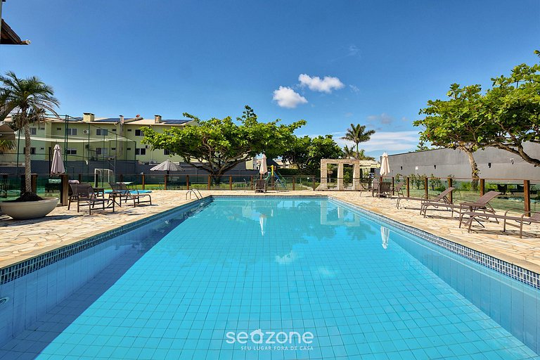Condominio c/ instalaciones de ocio frente al mar en Itajubá