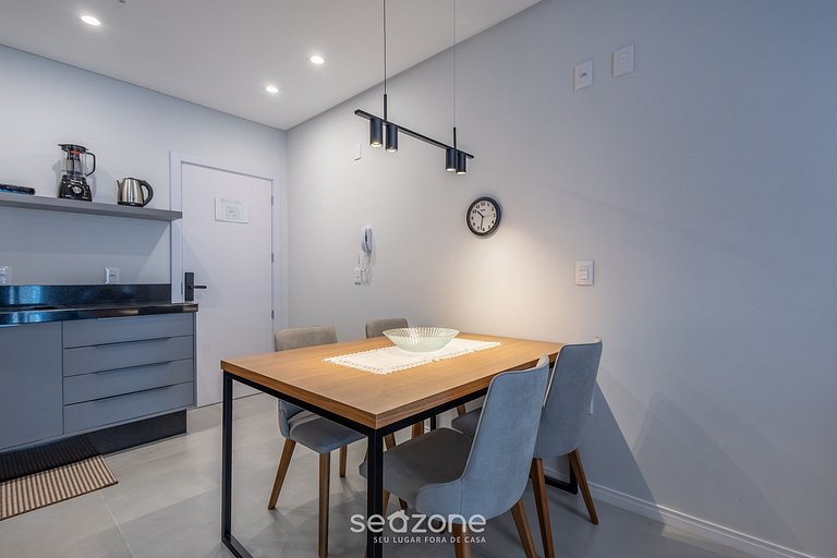 Apto em cond c/ piscina a 220m do Mar FFS0402