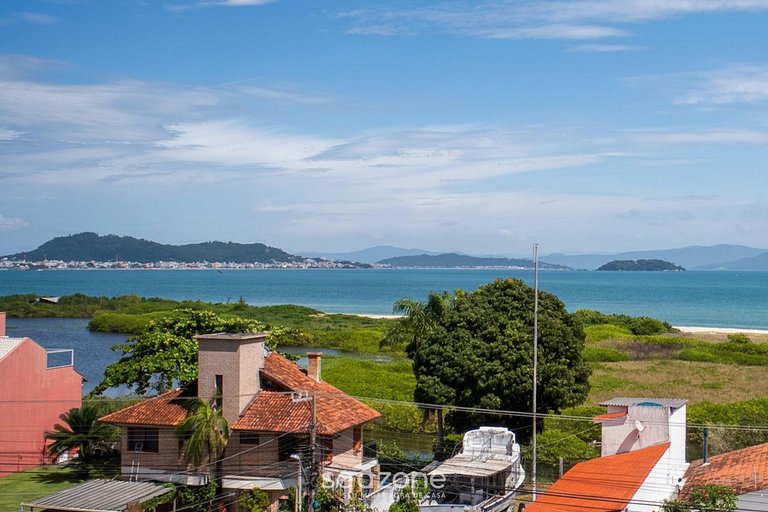 Apto com varanda vista mar GVM133