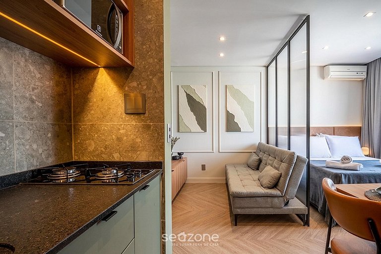 Estúdio em prédio c/ vista no Centro EVA0706