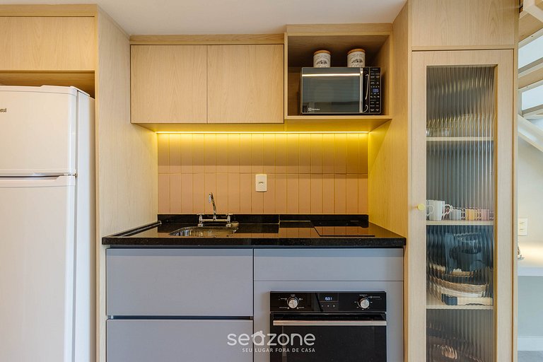 Studio em cond. c/ piscina a 300m do Metrô UOY1605