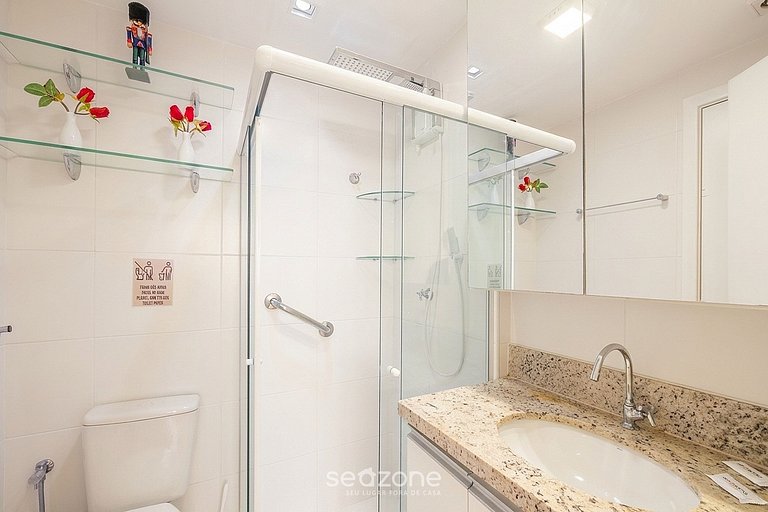 Apto em cond. c/ Piscina Vista Mar Ondina OON0607