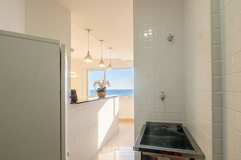 Apto en Cond. c/ Piscina Vista Mar Ondina OON0607