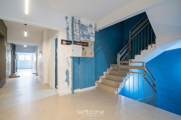 Studio em prédio no Centro c/ Vista DIL0103