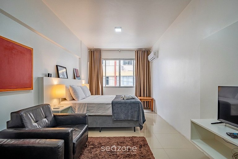 Studio em prédio no Centro c/ Vista DIL0103