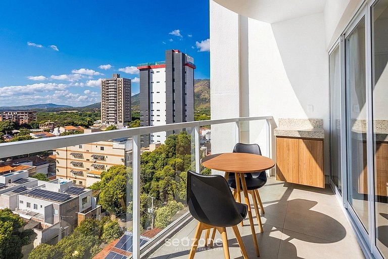 Studio Moderno em Cond. c/ Piscina MSU0701