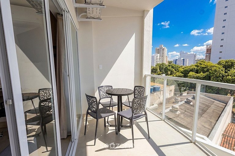 Conforto em Cond. c/ Piscina no Centro MSU0304