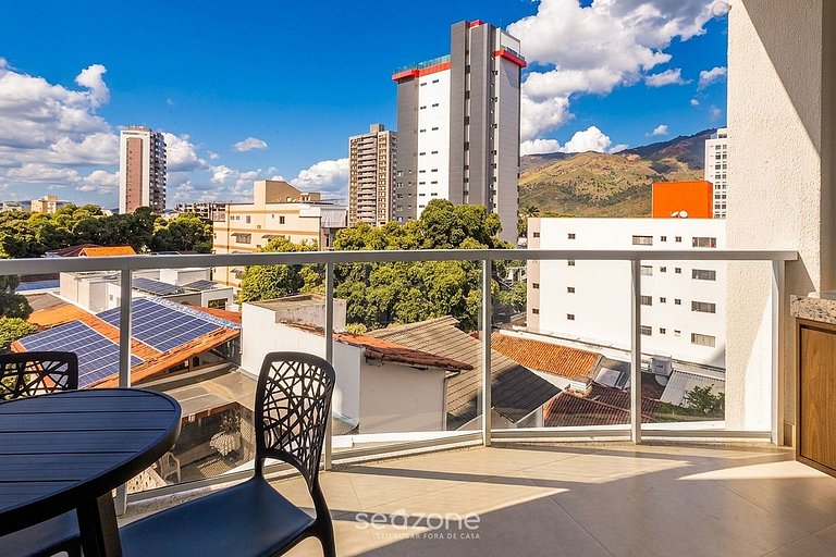 Conforto em Cond. c/ Piscina no Centro MSU0304