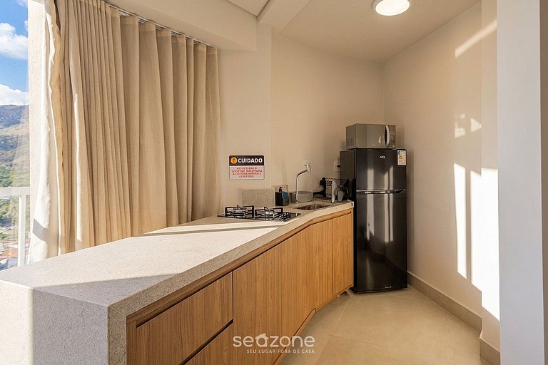 Studio em Cond. c/ Piscina no Centro MSU1106