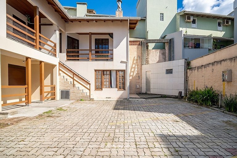 Apto c/ asador en cond. Ingleses SLN0016