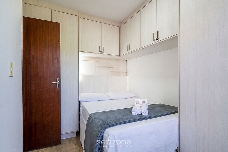 Apto c/ churrasq. em cond. Ingleses SLN0016