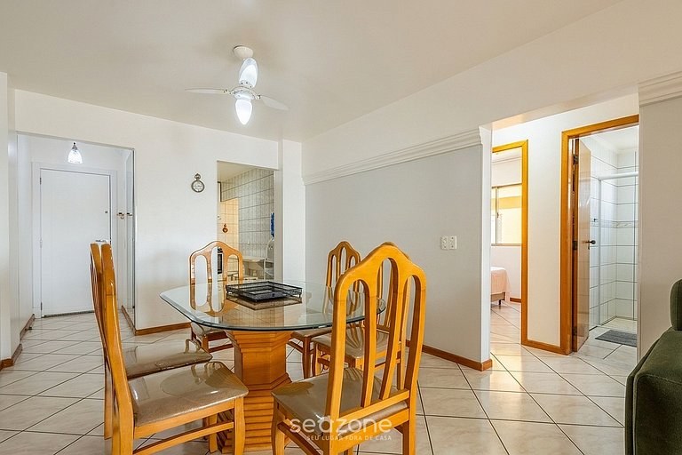 Apto em Cond. c/ Vista p/ Mar no Centro EM20202