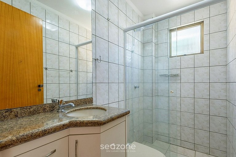 Apto em Cond. c/ Vista p/ Mar no Centro EM20202