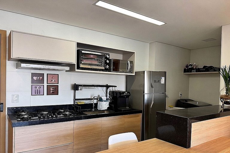 Apto c/ ar cond. no Centro de Anápolis GRLB1802