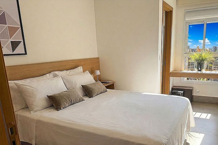 Apto c/ ar cond. no Centro de Anápolis GRLB1802