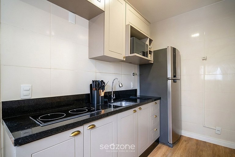 Apto c/ Ar Cond. no Centro de Floripa BMC0508