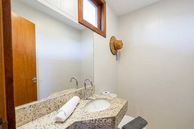 Apto em Cond. c/ Piscina na Vila Odoyá VOD0000