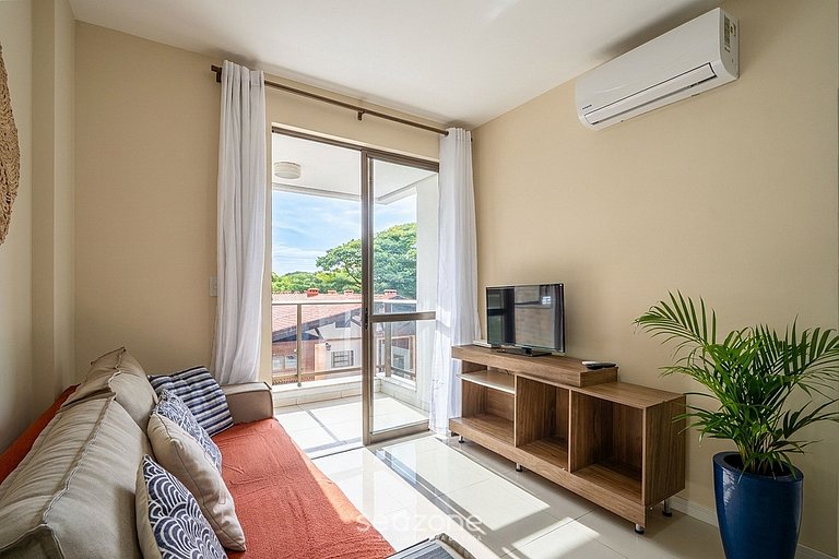 Apto. c/ Varanda a 750m da Praia IDE0765