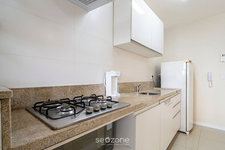 Apto. c/ Varanda a 750m da Praia IDE0765