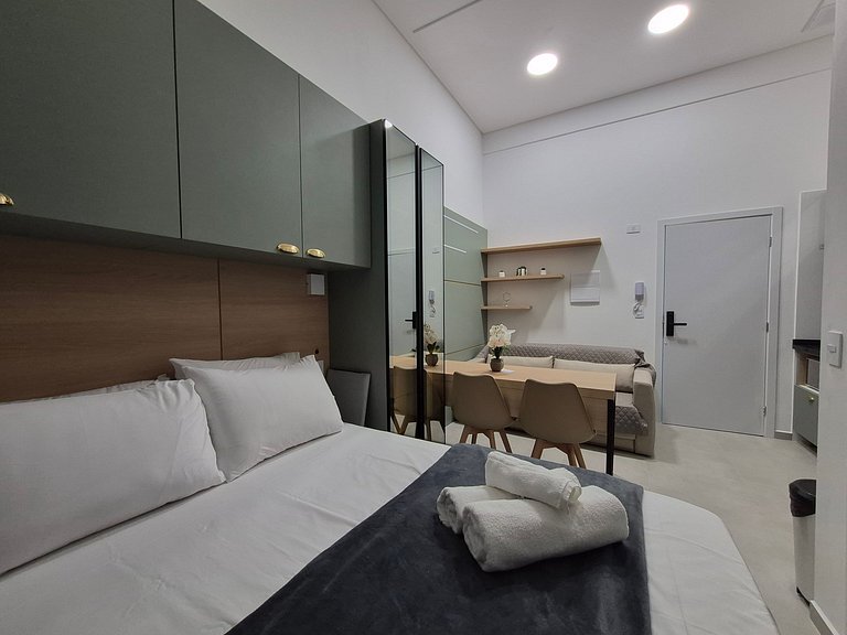 Studio em Cond. c/ varanda em Boa Vista PLA0107