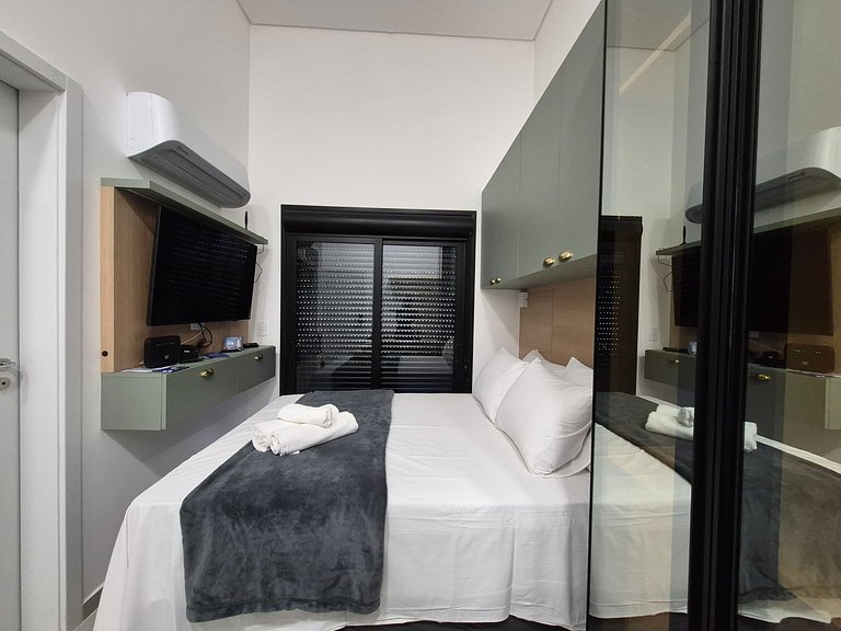 Studio em Cond. c/ varanda em Boa Vista PLA0107