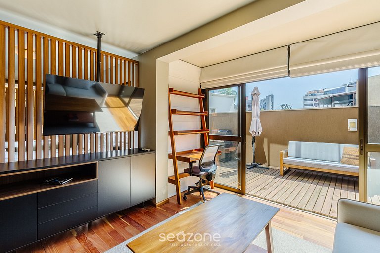 Studio em Cond. c/ Academia e Varanda LPK0302