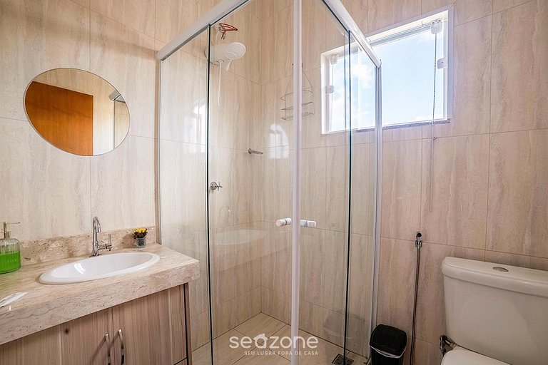 Apartamento espacioso con balcón en Poços FLU0007