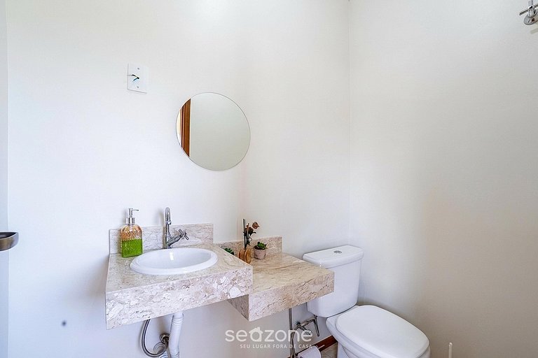 Apartamento espacioso con balcón en Poços FLU0007