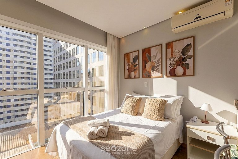 Studio em Cond. c/ Piscina no Centro NWC1007