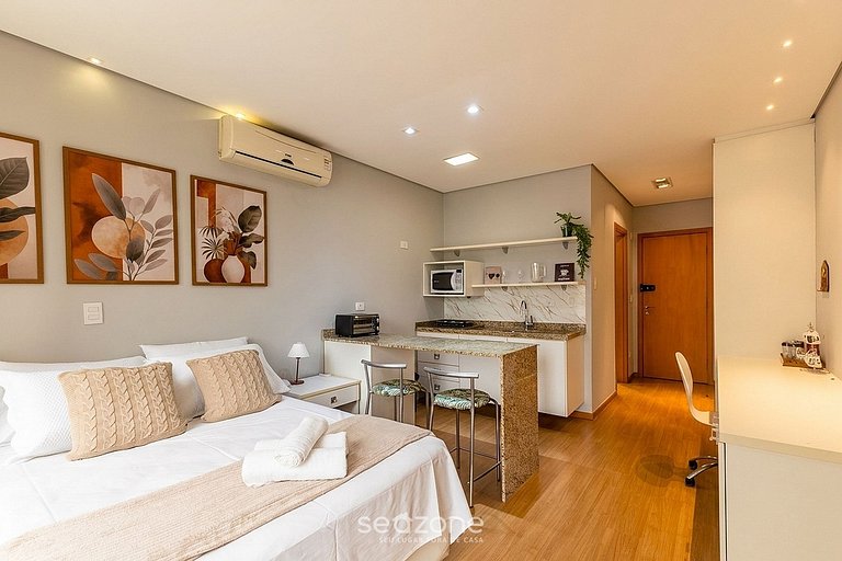 Studio em Cond. c/ Piscina no Centro NWC1007