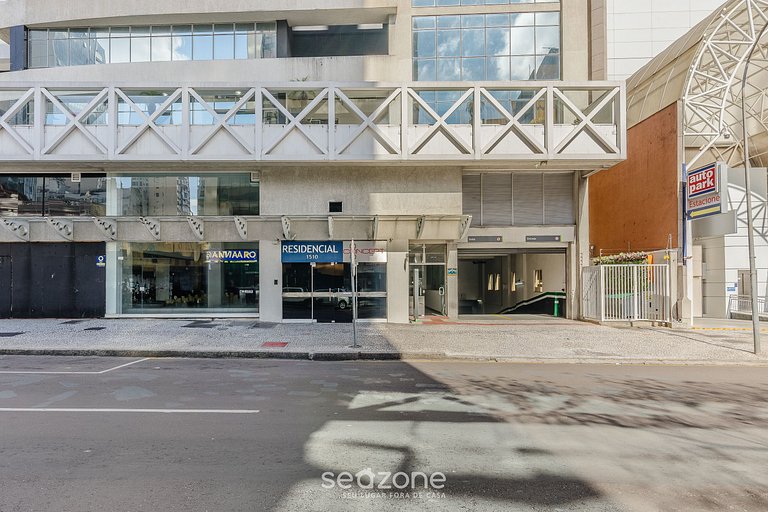 Studio em Cond. c/ Piscina no Centro NWC1007