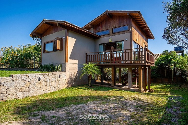 Casa com churrasq e vista para a montanha PRU0000