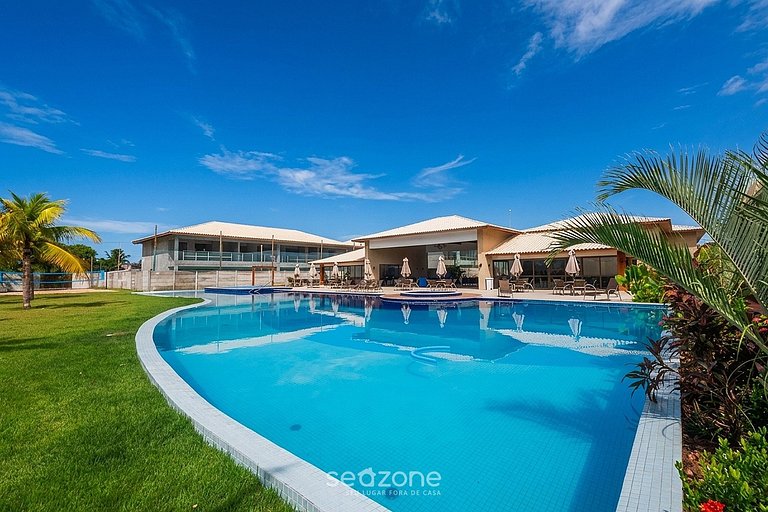 Casa em condo c piscina em Itacimirim IBV0013