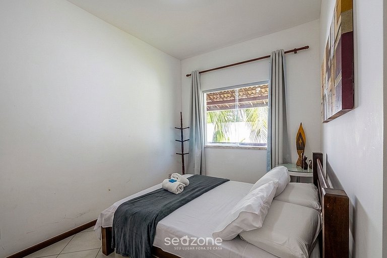 Casa em Cond. c/ Piscina e 4 Suítes CDD0077