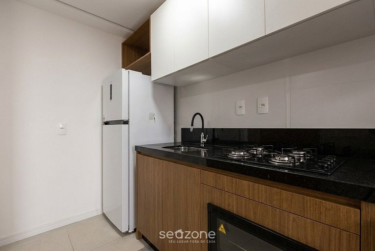 Apto. em Cond. c/ piscina e vista p/ mar SKL0504