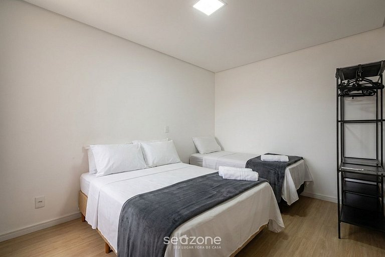 Apto. em Cond. c/ piscina e vista p/ mar SKL0504
