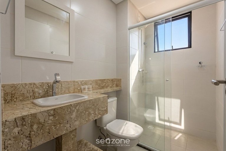 Apto. em Cond. c/ piscina e vista p/ mar SKL0504