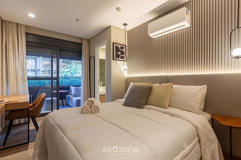Studio c/ varanda em Cond. c/ piscina HMJ0207