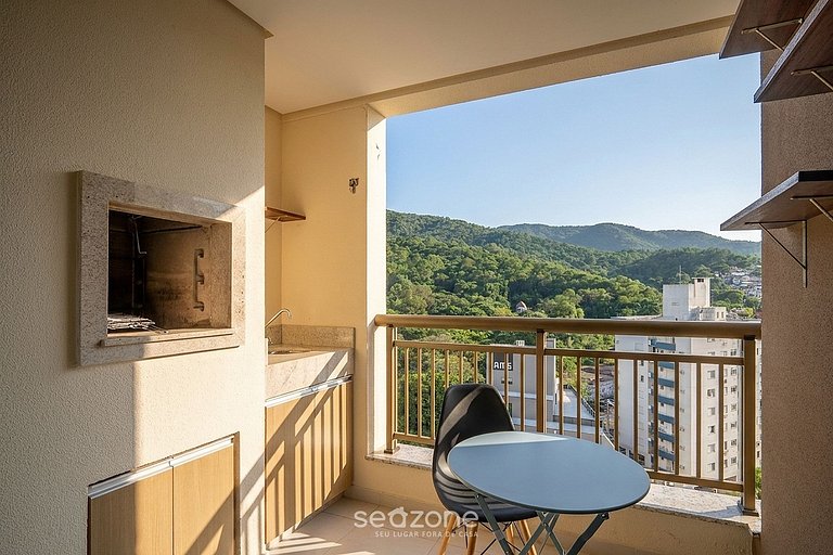 Apto. em Cond. c/ Piscina e Vista Cidade PST1111