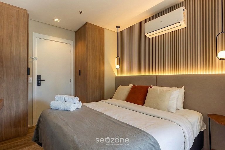 Studio contemporâneo com varanda HMJ0714