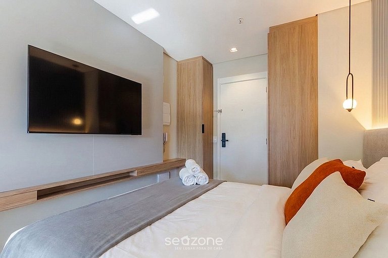 Studio contemporâneo com varanda HMJ0714