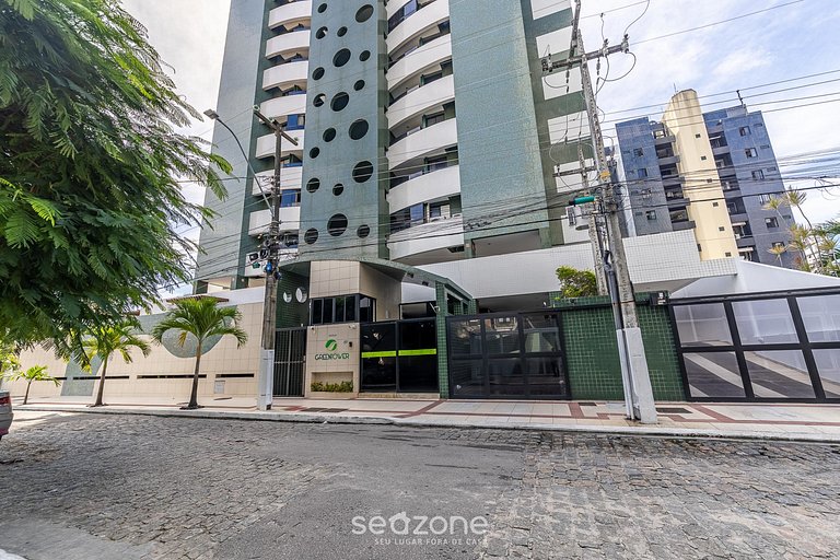 Apto. em Cond. c/ Piscina e Academia GTW0069