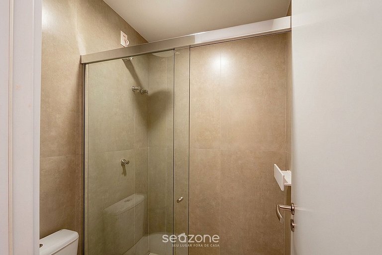 Studio moderno a poucos metros da praia LIV1202