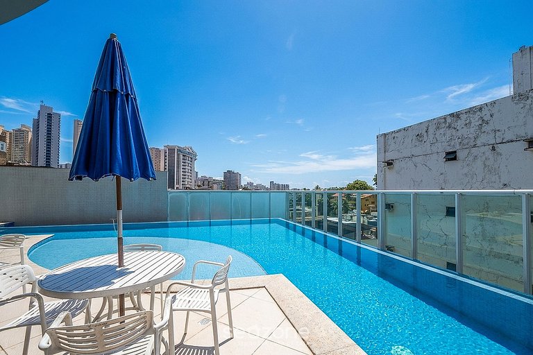 Apto en Cond. c/ Piscina Vista Mar Ondina OON0607
