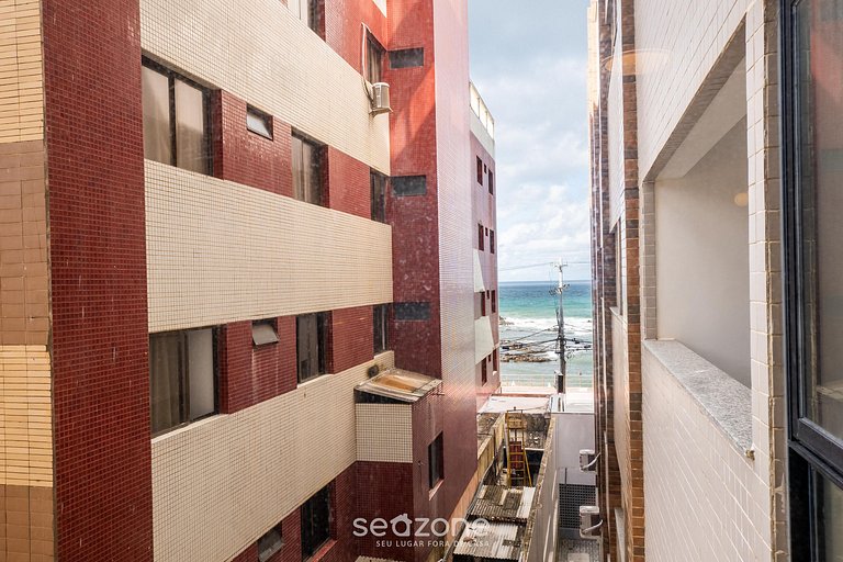 Apto. em Cond. c/ Piscina em Ondina SBZ0209